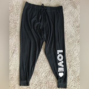 Just-one jogging pants